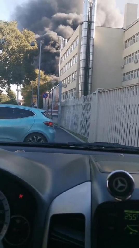 Son dakika... İstanbul Çapa Tıp Fakültesi Hastanesi inşaatında yangın