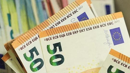 AB eylülde dış ticaret fazlası verdi