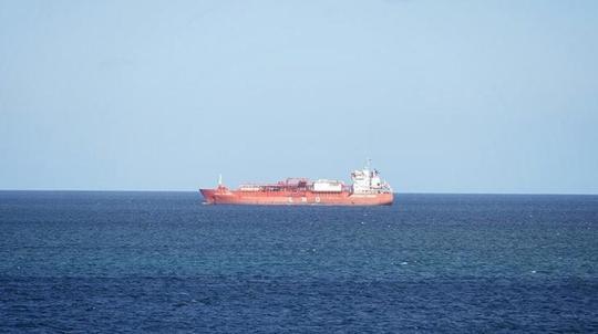 Körfez’de 35 bin kişi gemilerde mahsur