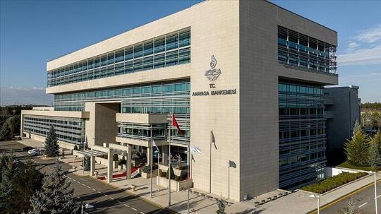 AYM’den sağlık çalışanları için kritik karar: Nöbet ücret sınırı iptal