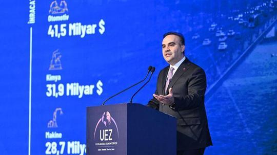 Bakan Kacır: 'Çin'den sonra rekabet gücü en hızlı yükselen ihracatçı ülkeyiz'