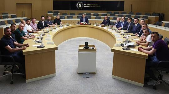 Bakan Bayraktar, Doruk Madencilik işçileriyle bir araya geldi