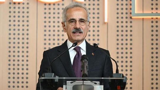 Bakan Uraloğlu: İstanbul’daki iki havalimanımız 78 ilin nüfusundan fazla yolcuyu ağırladı
