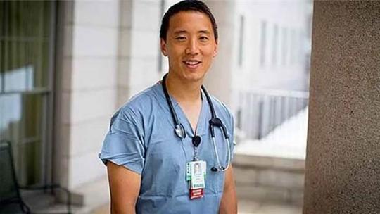 Jonny Kim: NASA'da astronot, Harvard'da doktor ve orduda komando olan adam