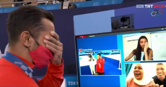 Son dakika - Milli cimnastikçimiz Ferhat Arıcan bronz madalya kazandı