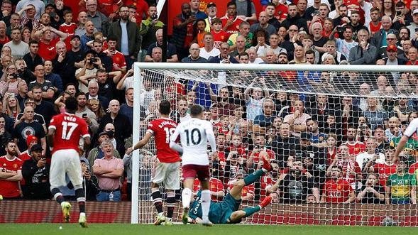 Manchester Uniteda Aston Villa şoku Bir de penaltı kaçtı