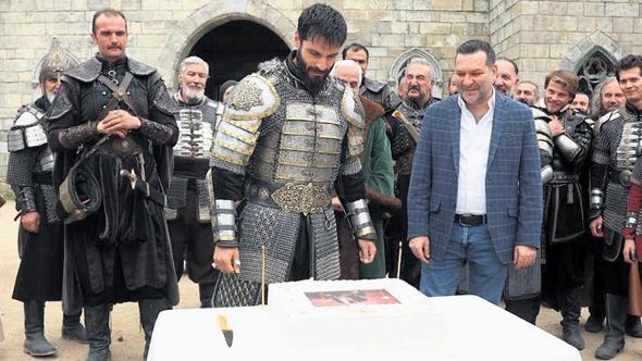 Sette sürpriz kutlama!