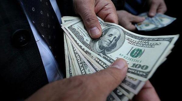 Altın kritik veri sonrası yön buldu