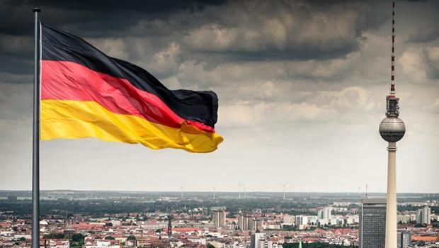 Alman ekonomisi 4. çeyrekte daraldı