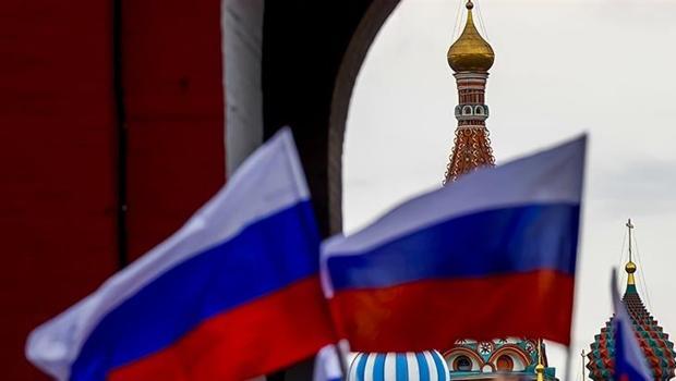 Rusya’nın bütçesi 3,3 trilyon ruble açık verdi