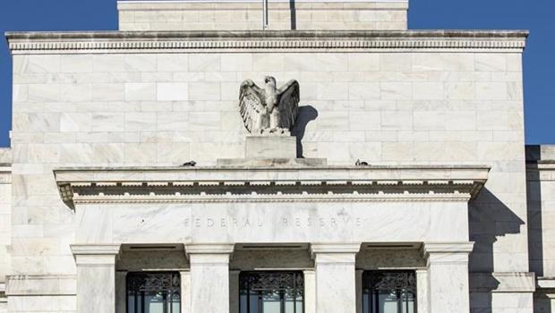 `Fed faiz oranlarını düşürmeli`