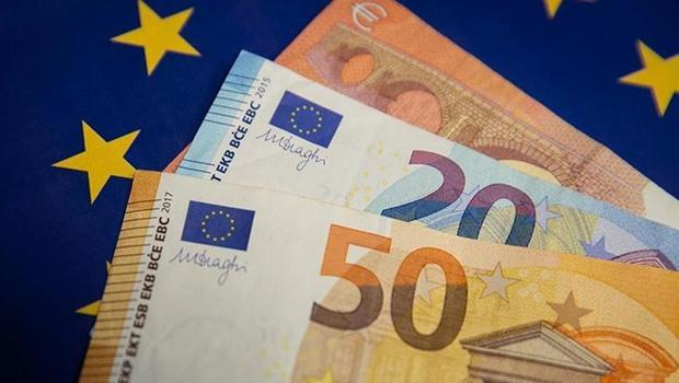 Bulgaristan resmen euroya geçiyor
