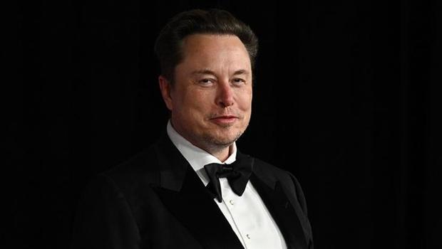 Elon Musk`ın serveti 500 milyar doları gördü