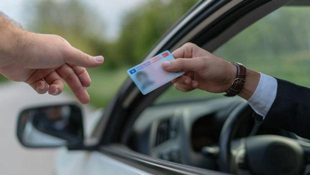 Milyonlarca araç sahibine `ehliyet` uyarısı! Sigorta şirketleri artık hasarı ödemeyecek