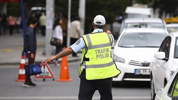 Sürücüler dikkat! Trafik sigortasında ek indirim kararı: Uygulama yeni yılda başlıyor