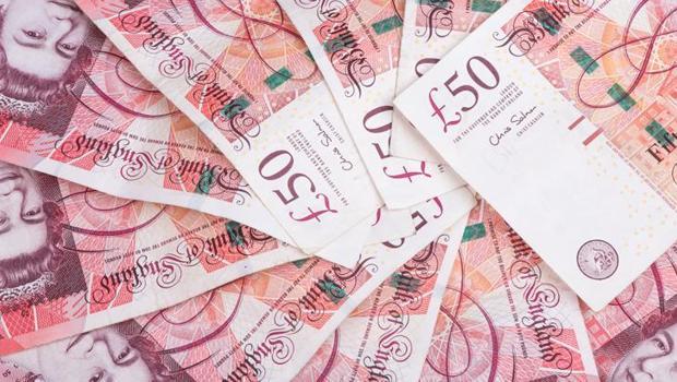 `Sterlin değer kaybedebilir`