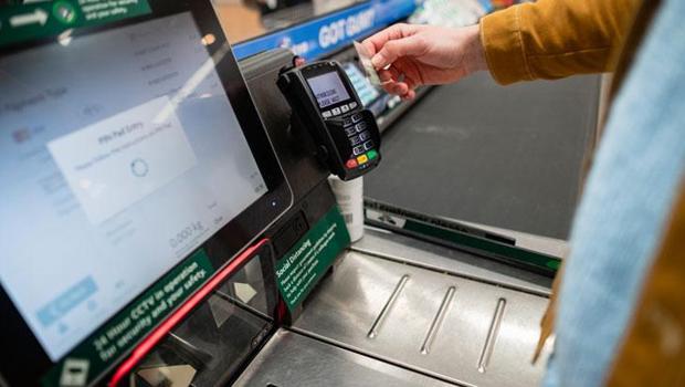 İngiltere`de mağaza fiyat enflasyonu düştü