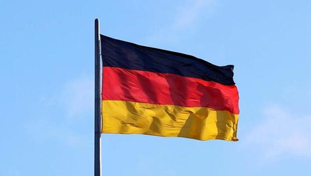 Almanya için büyüme beklentisi düşürüldü