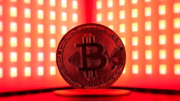 Bitcoin`de `tarife` depremi!