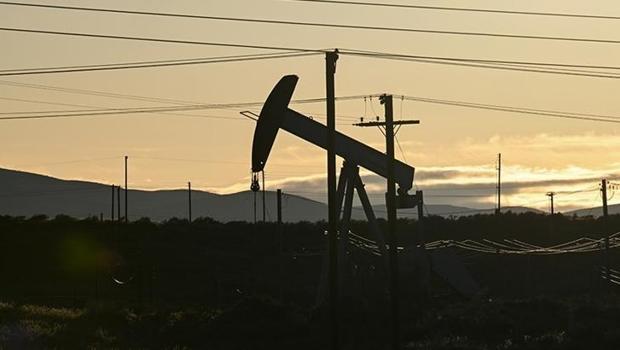 ABD`nin ticari ham petrol stokları arttı