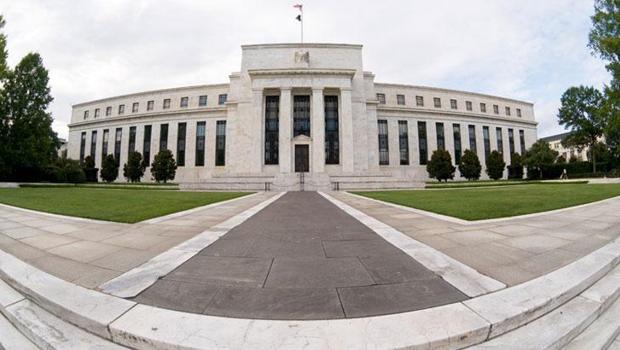 Jeopolitik riskler Fed`i şahinleşmeye zorluyor