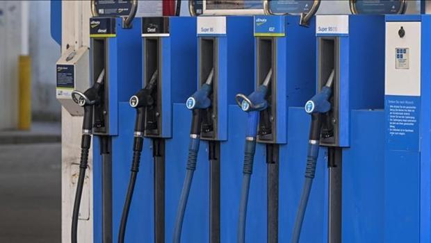 Almanya`da dizel fiyatları rekor tazeledi