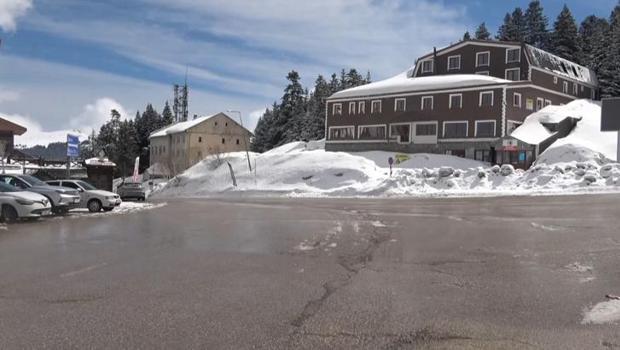 Oteller sezonu kapattı! Uludağ`da kar var, tatilci yok