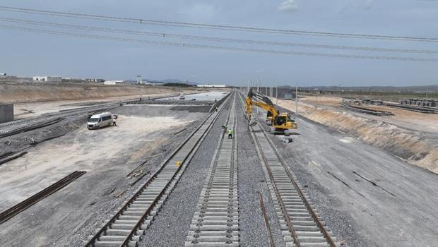 Kayseri`ye sanayicinin ihracatını kolaylaştıracak yeni demir yolu! Yüzde 70`i tamamlandı