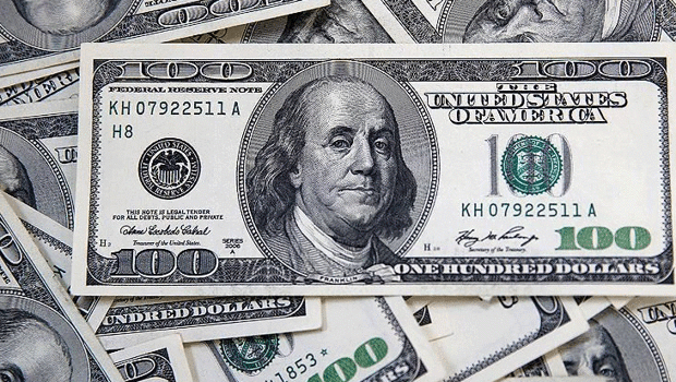 İran`da dolar, ulusal para birimi karşısında tarihi zirveye çıktı