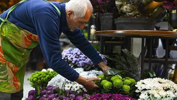 TESK, Anneler Günü`nün ekonomiye 100 milyar lira katkı sağlayacağını öngörüyor