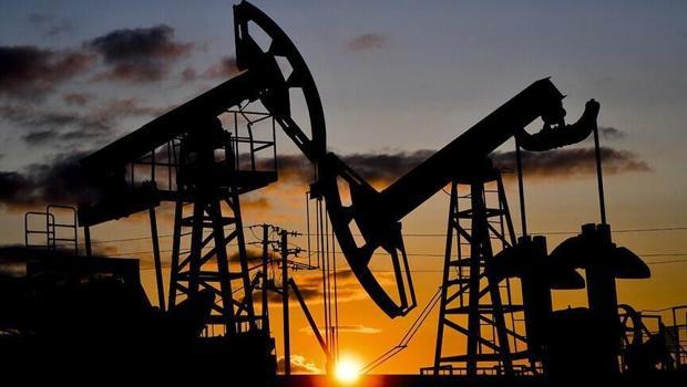 Brent petrolün varili 105 dolardan işlem görüyor