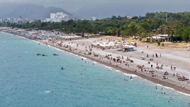 Antalya`da turizm sezonu açıldı; plajda 1 günün maliyeti 1500 TL