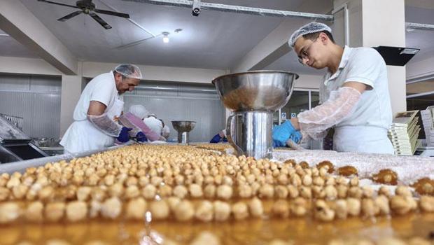 Safranbolu`da lokum üreticileri bayram mesaisinde