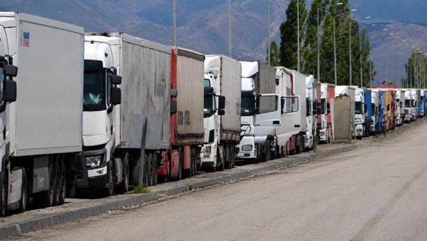 Modern görünüme kavuşan Gürbulak Sınır Kapısı’nda tır trafiği büyüdü