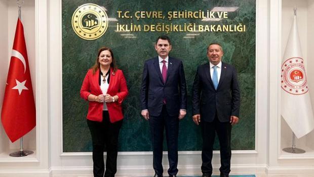 Bakan Kurum, Afyonkarahisar Büyükşehir Belediye Başkanı Köksal`ı kabul etti