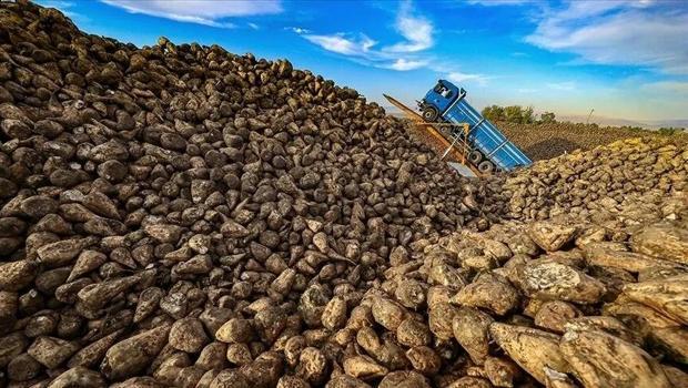 Sözleşmeli pancar üreticilerine 2,8 milyar lira avans ödemesi yapıldı