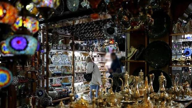 Türk turistler 6 ayda hediyelik eşyaya 362 milyon dolar harcadı