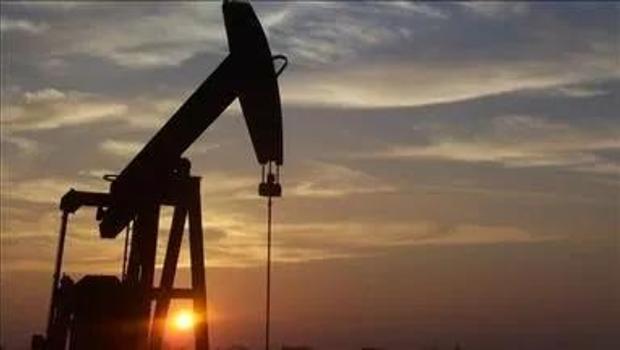 ABD`nin ticari ham petrol stokları 17,4 milyon varil arttı