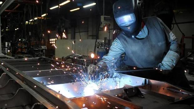 Almanya`da imalat sanayi güçlü büyüme kaydetti