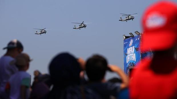 TEKNOFEST Mavi Vatan`ın hava gösterileri Gölcük`te beğeni topladı