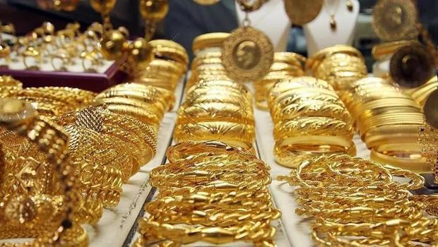 Fed`in izlediği enflasyon verisi sonrası altın geriledi