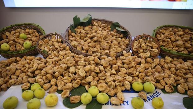 Aydın`da sezonun ilk kuru inciri kilogramı 850 liradan satıldı