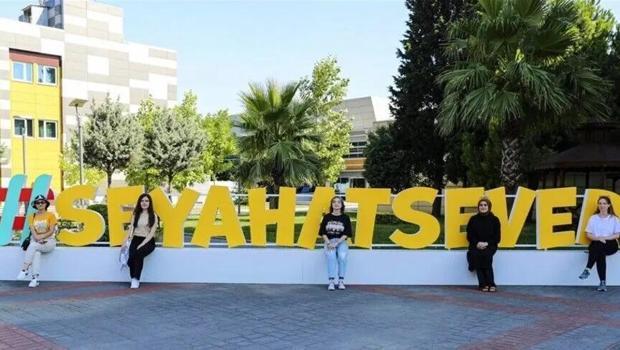 628 bin |||seyahatsever genç|||, yurtlarda ücretsiz konakladı
