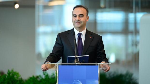 Bakan Kacır: Genç nüfus, teknolojiye daha hızlı uyum sağlıyor