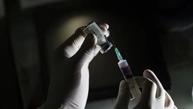 BioNTech üretim tesislerini kapatıyor! Şahin ve Türeci yönetimden ayrılıyor