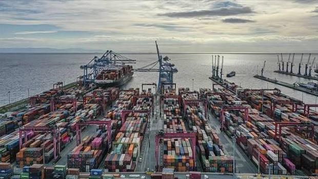 Türkiye komşularına 9 ayda 20,9 milyar dolarlık ihracat yaptı