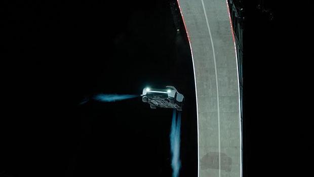Tesla’dan “uçan otomobil” gösterisi! Musk’tan yeni araç için çarpıcı uyarı: “Başarı garanti değil”