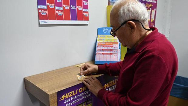 100 TL’lik karttan 8 milyon TL çıktı! Önce şaka sandı, telefon gelince emin oldu!