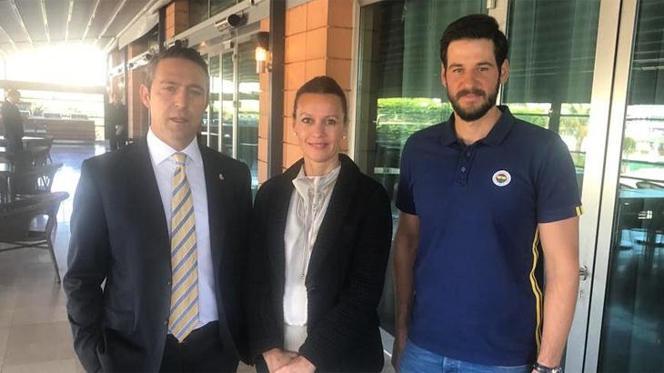 Fenerbahçeli Yönetici Selma Altay Rodopmandan taraftara çağrı: Her yeri sarı laciverte boyayacağız
