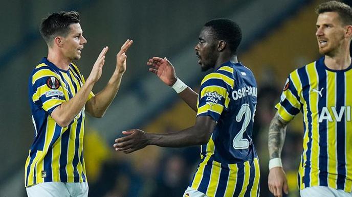 Fenerbahçede transfer görüşmeleri başladı Altay Bayındır ve Zajc imzalıyor, sözleşmede özel madde